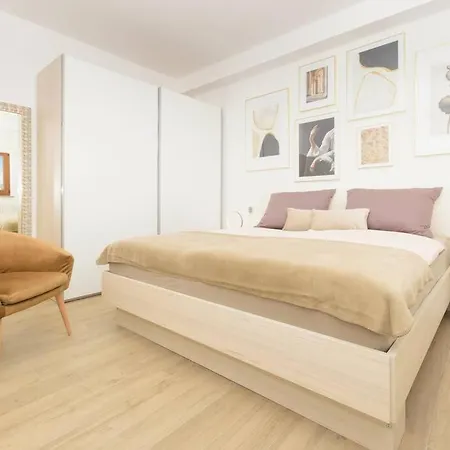 Villa Rosa By Istrialux Loborika