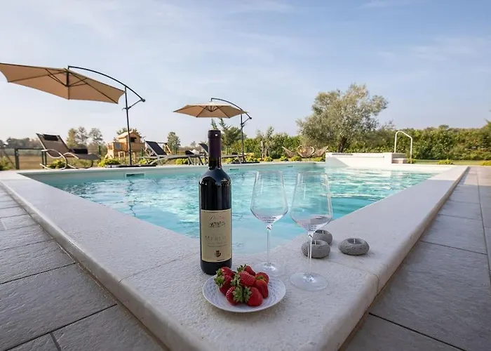 Rosa By Istrialux Loborika