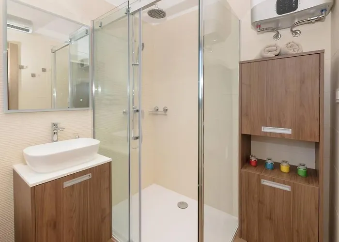 Rosa By Istrialux Loborika