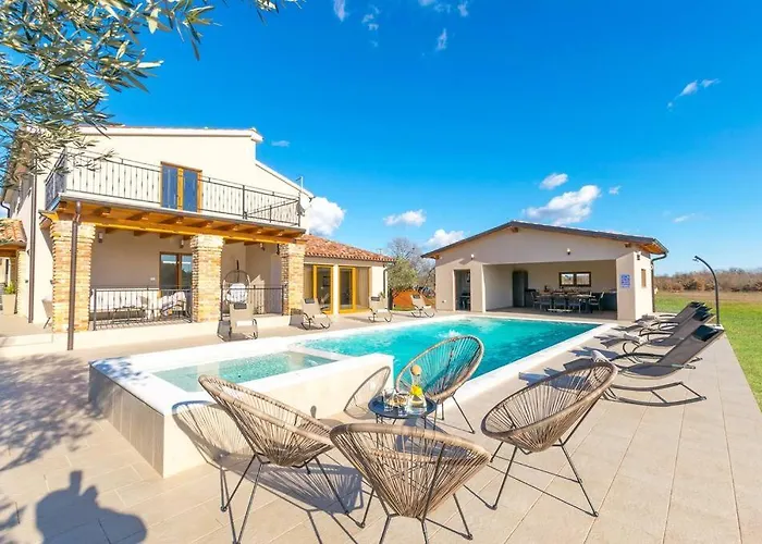 Rosa By Istrialux Loborika