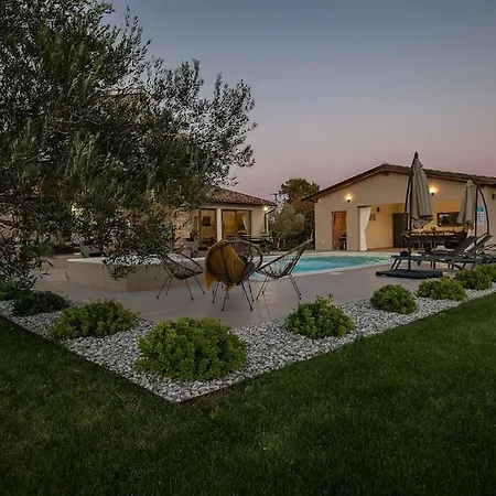 Rosa By Istrialux * Loborika