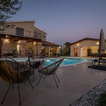 וילה Rosa By Istrialux