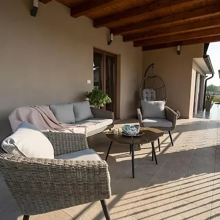 וילה Rosa By Istrialux Loborika